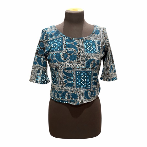 Source Unknown Tops - Passport Love Blue Paisley Y2K Cropped Boho Top Medium Made in USA